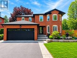 27 CLOVELLY DRIVE Whitby (Blue Grass Meadows), ON L1N 7A7
