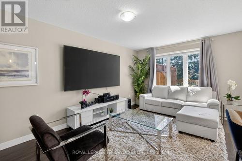 1199 Blackwell Boulevard, London North (North C), ON - Indoor Photo Showing Living Room