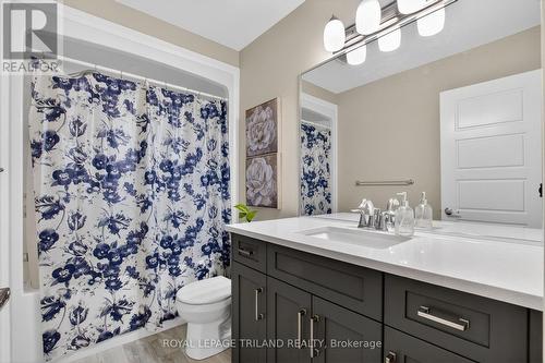 1199 Blackwell Boulevard, London North (North C), ON - Indoor Photo Showing Bathroom