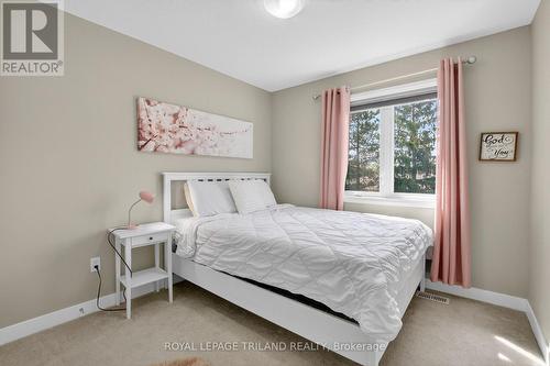 1199 Blackwell Boulevard, London North (North C), ON - Indoor Photo Showing Bedroom