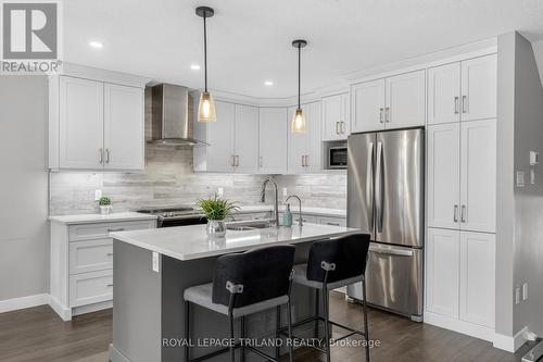 1199 Blackwell Boulevard, London North (North C), ON - Indoor Photo Showing Kitchen With Upgraded Kitchen