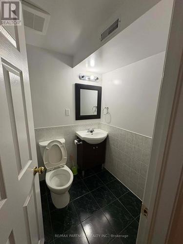 17 Martlesham Road, Markham, ON - Indoor Photo Showing Bathroom