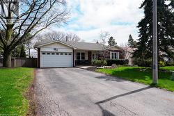 1266 LAKEVIEW Drive  Oakville, ON L6H 2M8