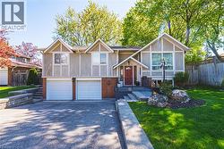 2231 SANDRINGHAM Drive  Burlington, ON L7P 3E6