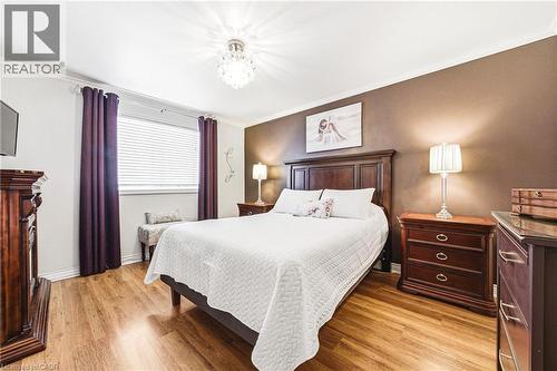 2231 Sandringham Drive, Burlington, ON - Indoor Photo Showing Bedroom