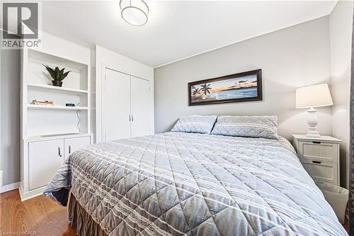 2231 Sandringham Drive, Burlington, ON - Indoor Photo Showing Bedroom