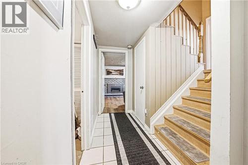 2231 Sandringham Drive, Burlington, ON - Indoor Photo Showing Other Room