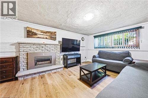 2231 Sandringham Drive, Burlington, ON - Indoor Photo Showing Living Room With Fireplace