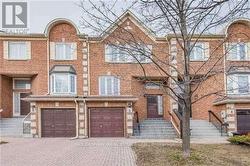 6 ROYAL MANOR CRESCENT  Richmond Hill, ON L4B 3N5
