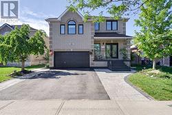 62 PRINCE GEORGE CRESCENT Barrie, ON L4N 0K9
