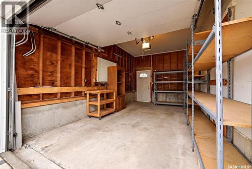 229 20Th Avenue E, Regina, SK - Indoor Photo Showing Garage