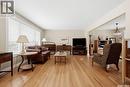 229 20Th Avenue E, Regina, SK  - Indoor Photo Showing Living Room 