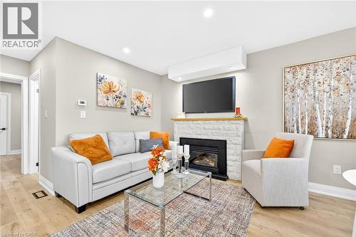 262 Broadway Avenue, Hamilton, ON - Indoor Photo Showing Living Room With Fireplace