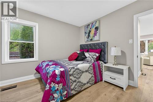262 Broadway Avenue, Hamilton, ON - Indoor Photo Showing Bedroom
