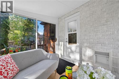 262 Broadway Avenue, Hamilton, ON - Indoor