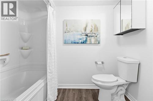 1340 Main Street E Unit# 113, Milton, ON - Indoor Photo Showing Bathroom