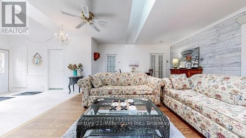 19 Hastings Avenue, Tiny, ON 