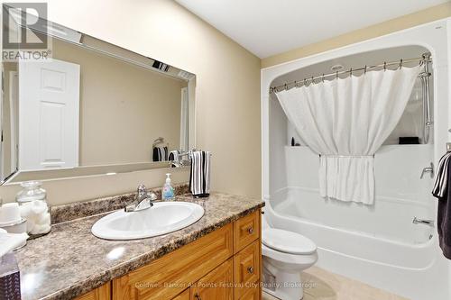 16 Balvina Drive W, Goderich (Goderich (Town)), ON - Indoor Photo Showing Bathroom
