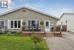 31 MAYFAIR DRIVE Welland (Broadway), ON L3C 7A2