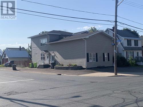 464 John St, Sault Ste. Marie, ON - Outdoor