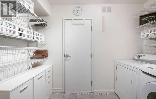 24 Pluto Drive, Brampton, ON - Indoor Photo Showing Laundry Room
