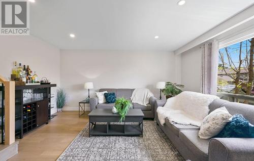 24 Pluto Drive, Brampton, ON - Indoor Photo Showing Living Room