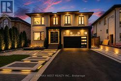 6 CRESTON ROAD Toronto, ON M6A 1J1
