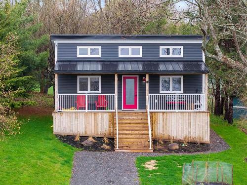14 Dawson Street  Pictou, NS B0K 1H0