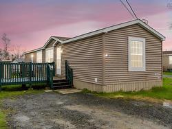 6 Sue Ann Avenue Mount Uniacke, NS B0N 1Z0