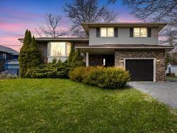 2 Woods Court  Beaver Bank, NS B4G 1C2