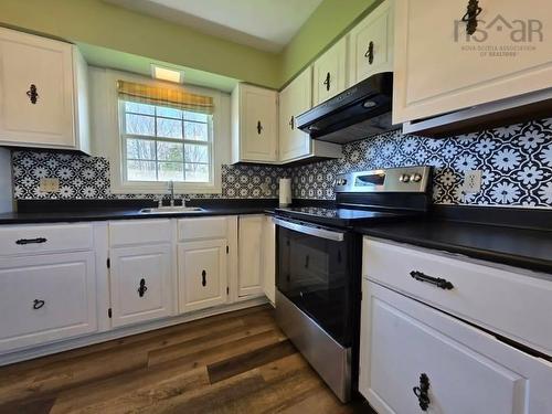 15 Montery Drive, Salmon River, NS 