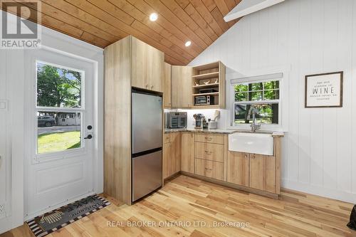2021 Third Line, Douro-Dummer, ON - Indoor Photo Showing Kitchen