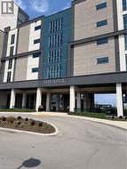 16 CONCORD Place Unit# 648 Grimsby, ON L3M 0J1