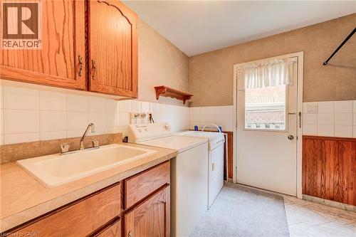 48 Lennox Crescent, Kitchener, ON - Indoor Photo Showing Laundry Room