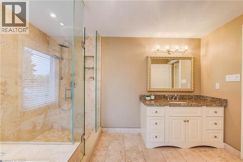 48 Lennox Crescent, Kitchener, ON - Indoor Photo Showing Bathroom