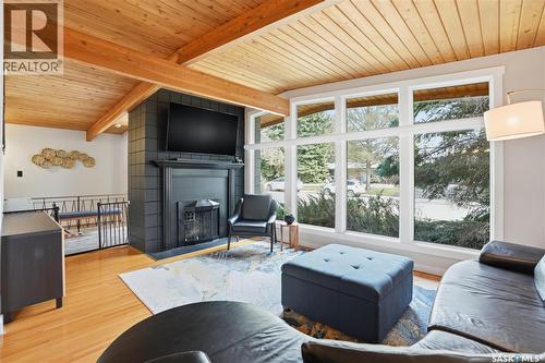89 Phillips Crescent, Saskatoon, SK - Indoor Photo Showing Living Room With Fireplace