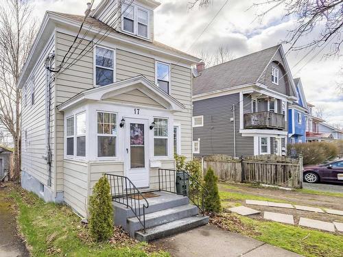 17 George Street  Sydney, NS B1P 1H3