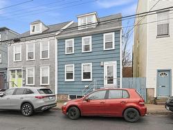 2126 Creighton Street  Halifax, NS B3K 3R4
