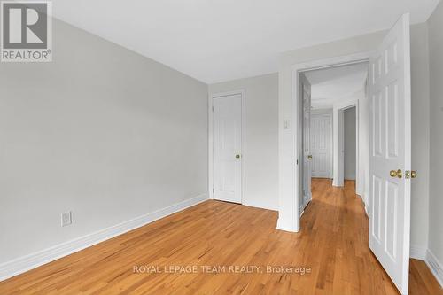 1104 Apolydor Avenue, Ottawa, ON - Indoor Photo Showing Other Room