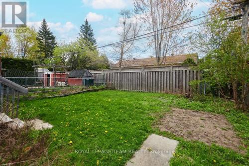 1104 Apolydor Avenue, Ottawa, ON - Outdoor