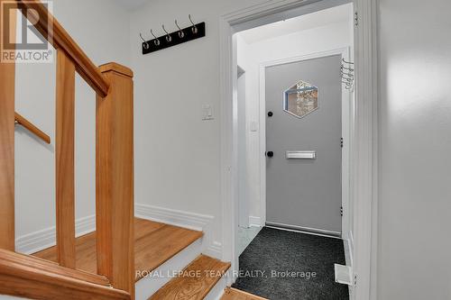 1104 Apolydor Avenue, Ottawa, ON - Indoor Photo Showing Other Room