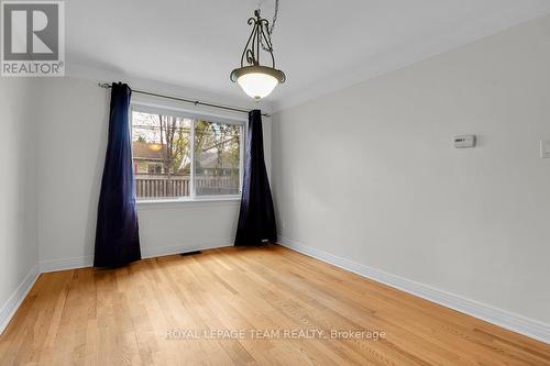 1104 Apolydor Avenue, Ottawa, ON - Indoor Photo Showing Other Room