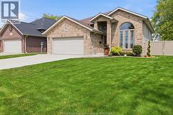 8578 MENARD Windsor, ON N8S 4V4