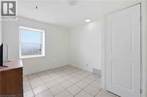 2934 Baker Road, Niagara Falls, ON - Indoor Photo Showing Other Room