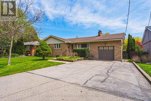 2218 GHENT AVENUE  Burlington, ON L7R 1Y7