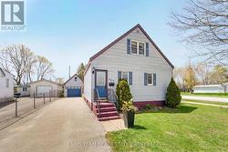 407 BAYVIEW PARKWAY Orillia, ON L3V 3Y6