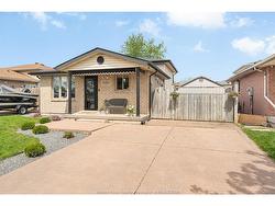 1680 CALDERWOOD  Windsor, ON N8W 5V2