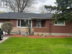 MAIN FLOOR - 6 MONTGOMERY STREET  Guelph (Victoria North), ON N1E 1P9
