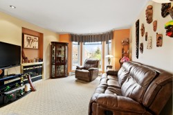 Salon - 