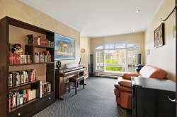 Salon - 